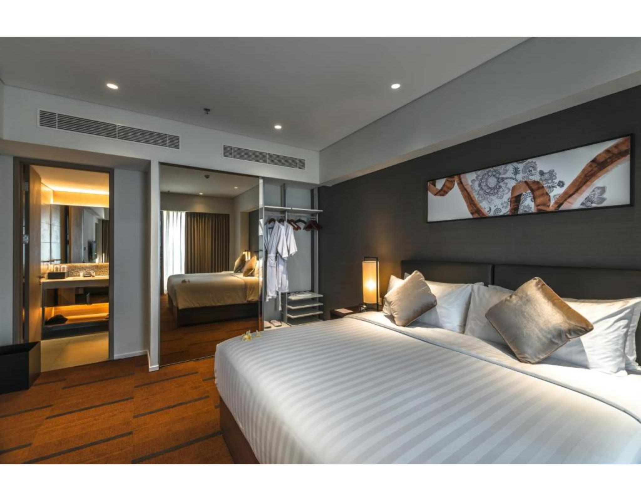 Oakwood Hotel&Residence Surabaya Exterior foto