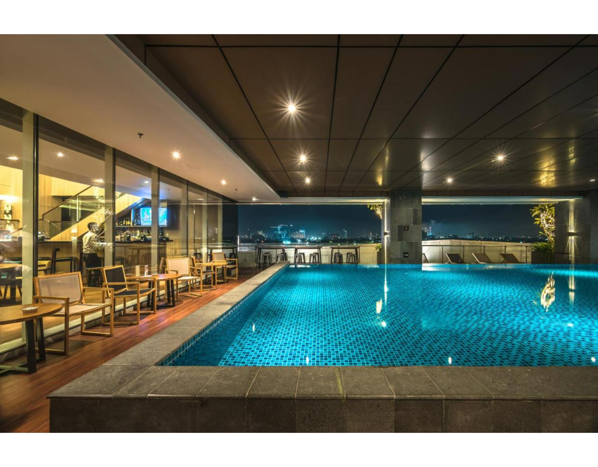 Oakwood Hotel&Residence Surabaya Exterior foto