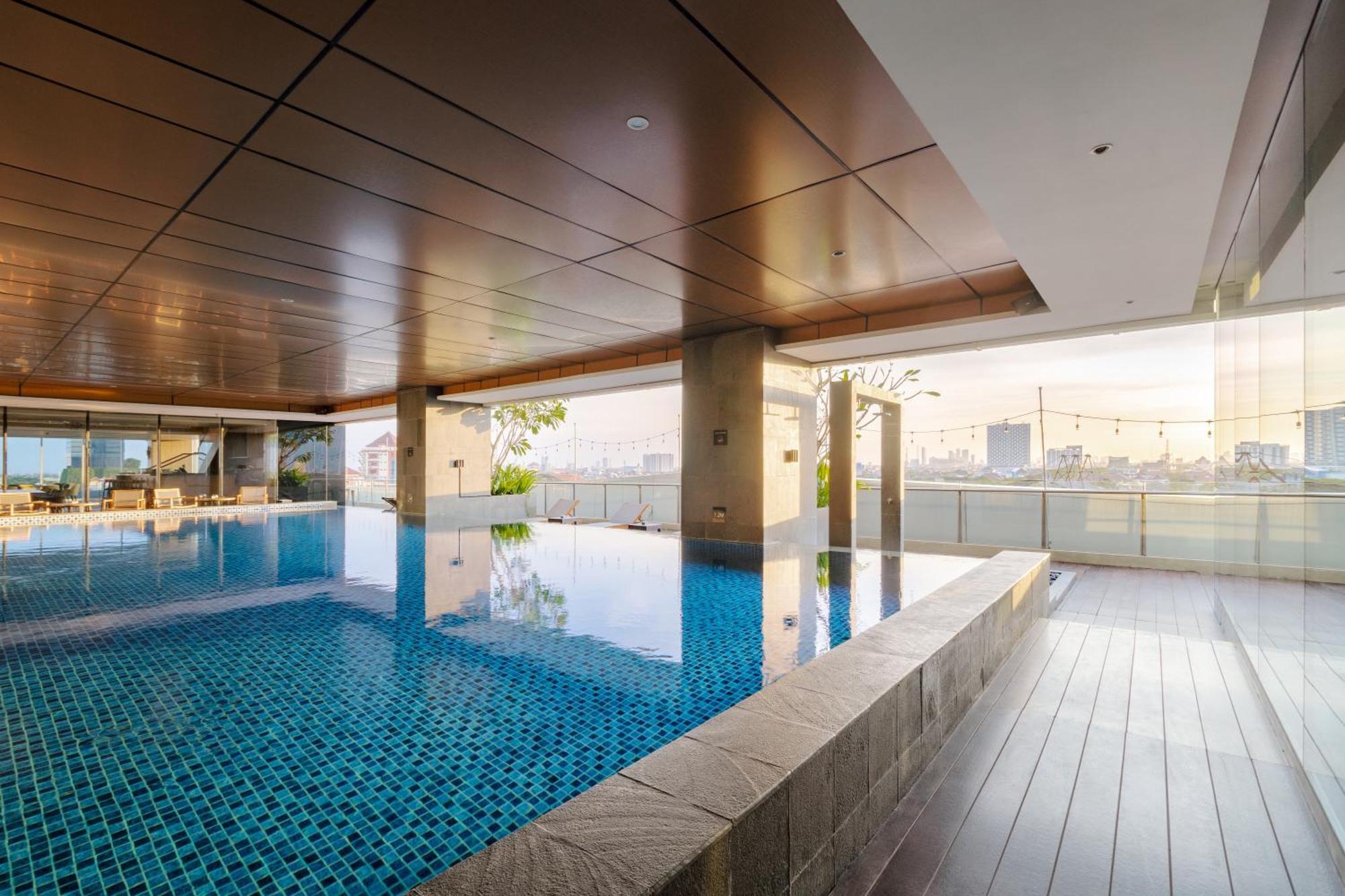 Oakwood Hotel&Residence Surabaya Exterior foto